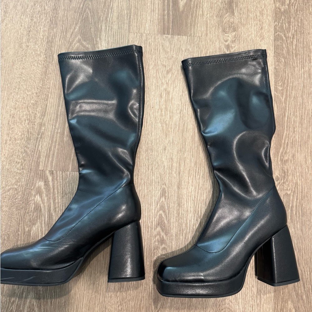 Elegant Black Heeled Boots for Women